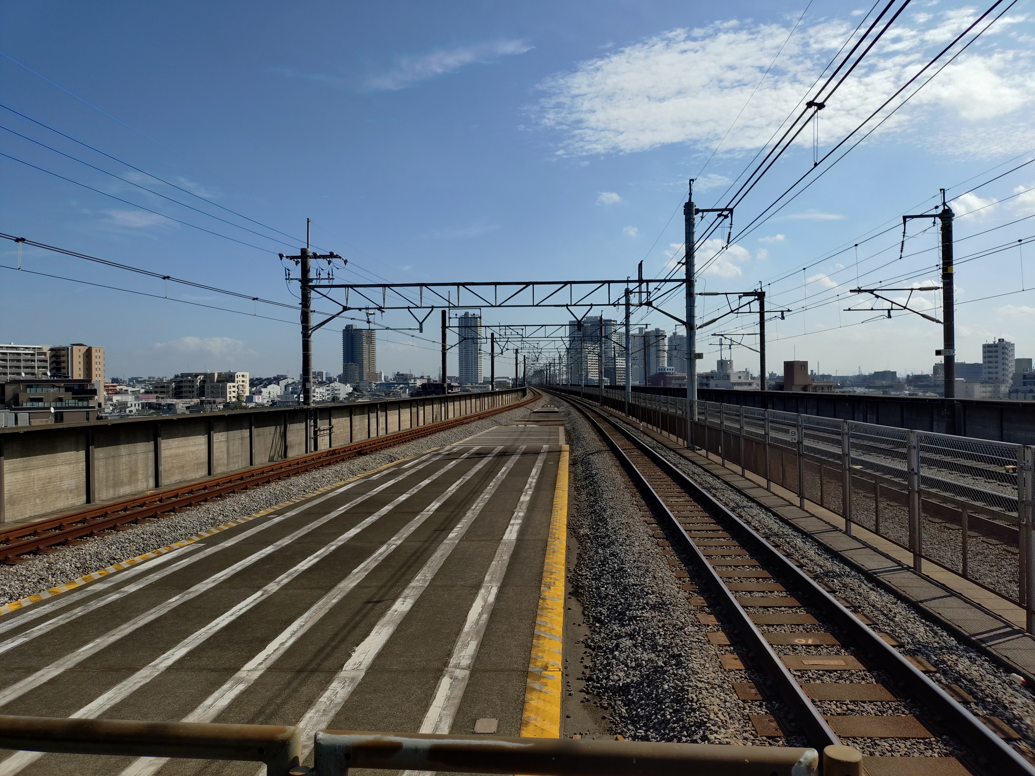 Xperia 10 VIの広角（昼間）